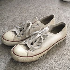 COPY - White low top converse